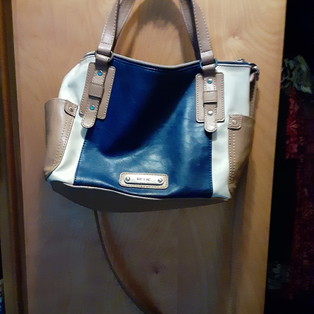 Purses - Picture 3 of 10